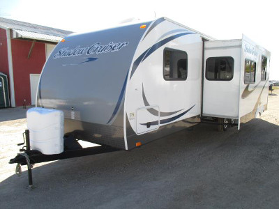 RV Rental Denver Travel Trailer Shadow Cruiser exterior